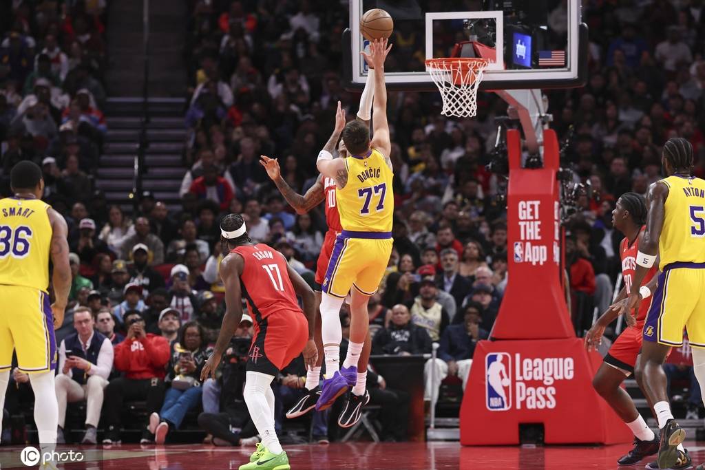 东契奇36分杜兰特18分 湖人击败火箭6连胜